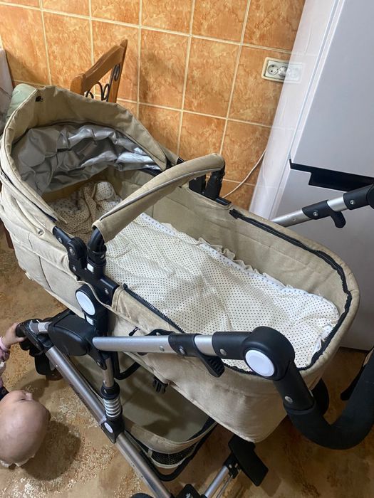 Продам каляску в хорошем состояние.