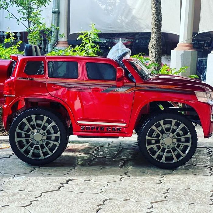 Toyota Land Cruiser 200 детская машина с пультом электромобиль