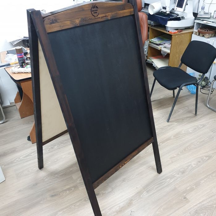 Доска для мела , штендер .