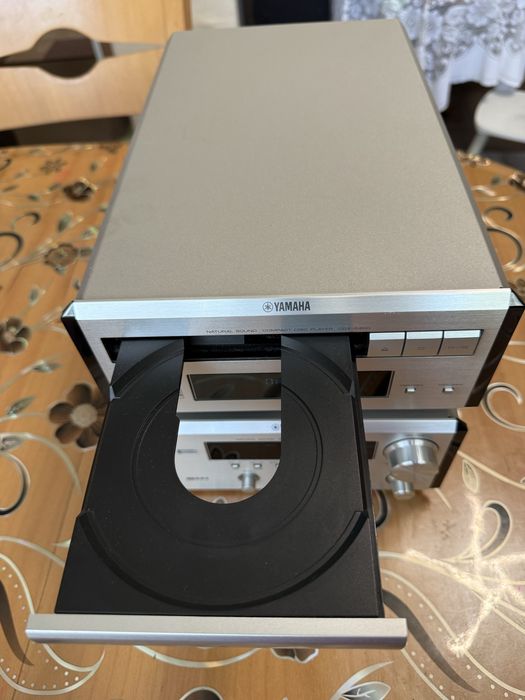 Yamaha RX-E400 CDX-E400