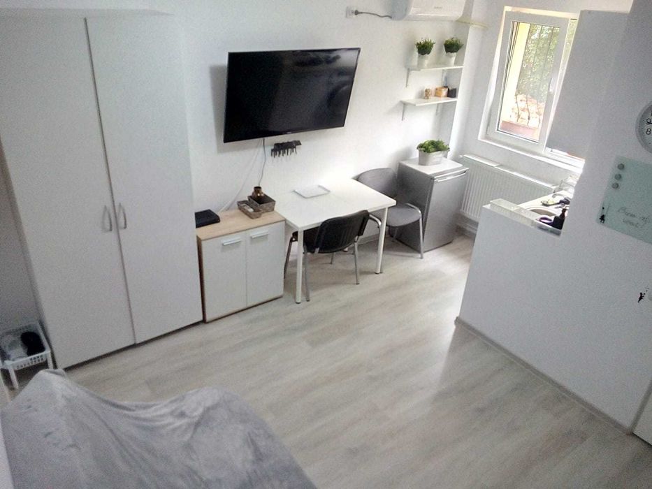 Garsonieră de vânzare – Sector 3 | 650 m de metrou 1 Decembrie | Bloc renovat