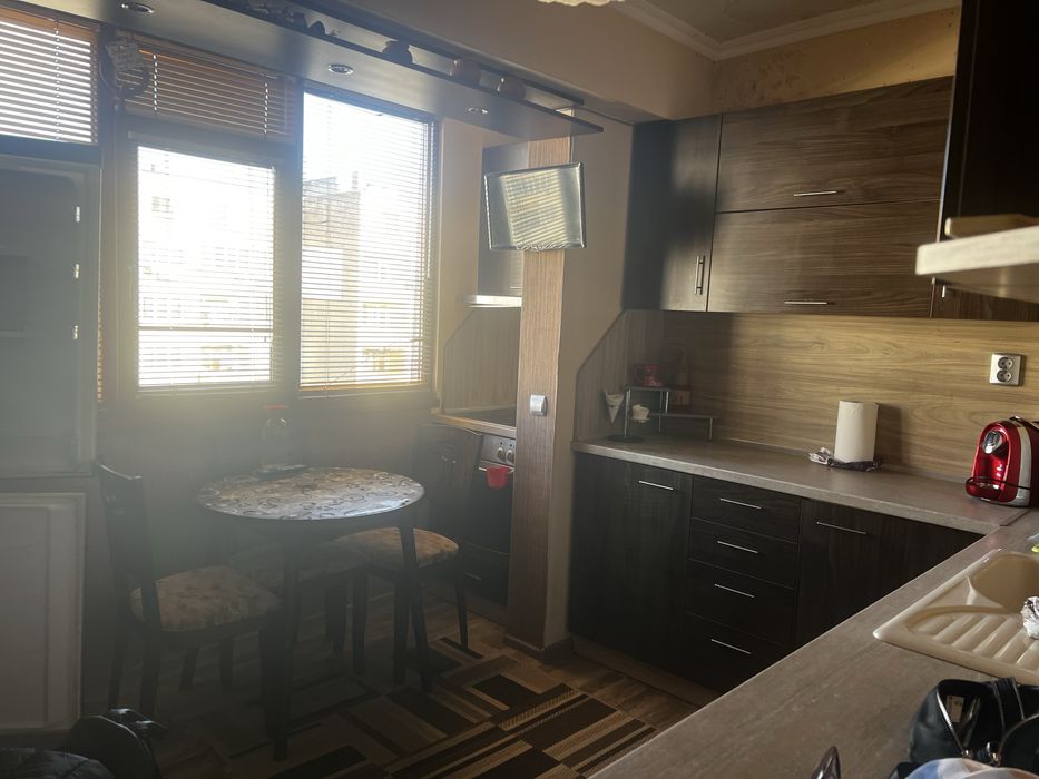 Дава се под наем Тристаен апартамент в Търговище, Център - 60 кв.м за 229.5 € - Снимка #3