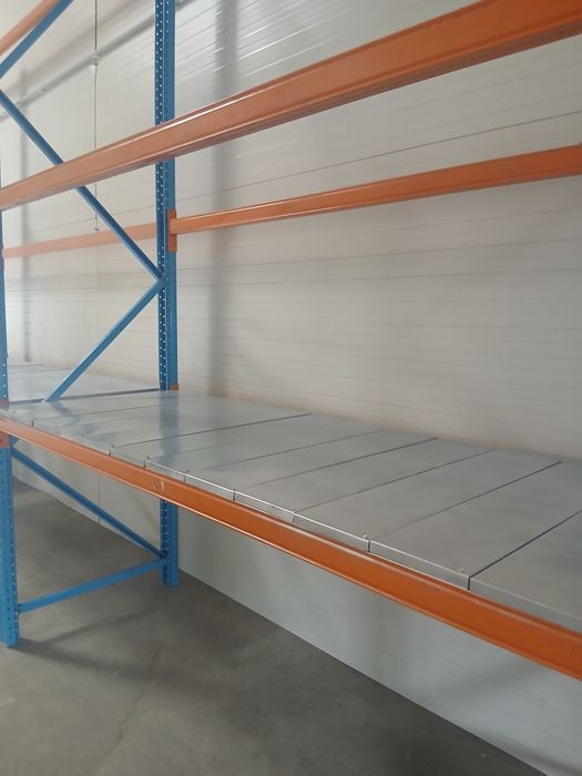 Vindem rafturi metalice pro eur