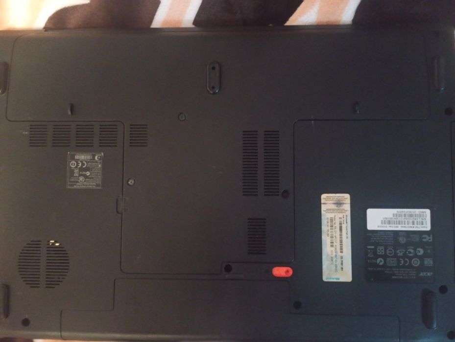 Vând Laptop Acer cu Cooling Fans