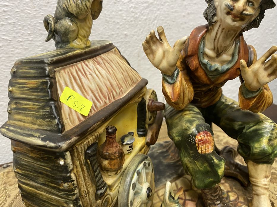 Италианска фигура на каподимонте цирк