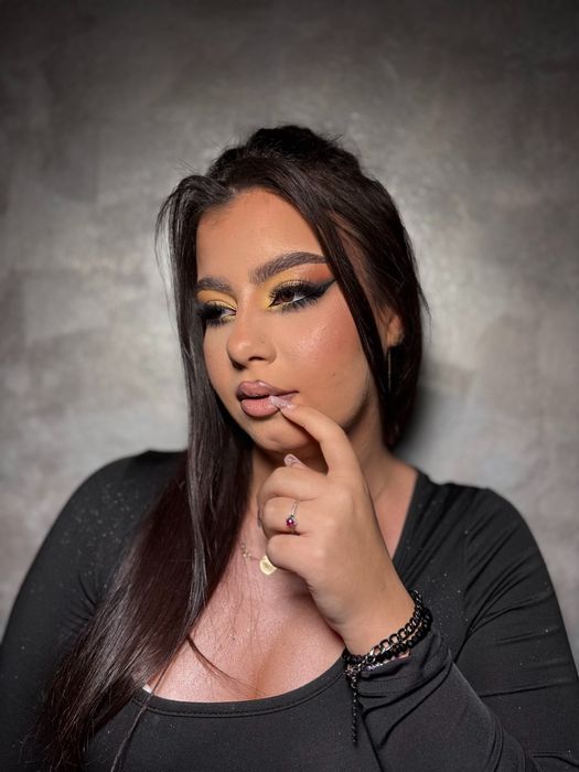 Ofer servicii de make-up in bucuresti!