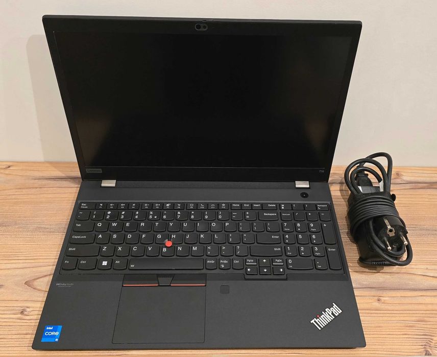 Продавам Lenovo ThinkPad T15 Gen2 перфектен