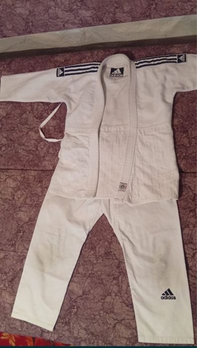 Кимано для дзюдо адидас,ессимо,мизуно ….