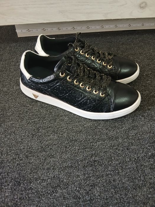 Adidași Guess dama nr.38