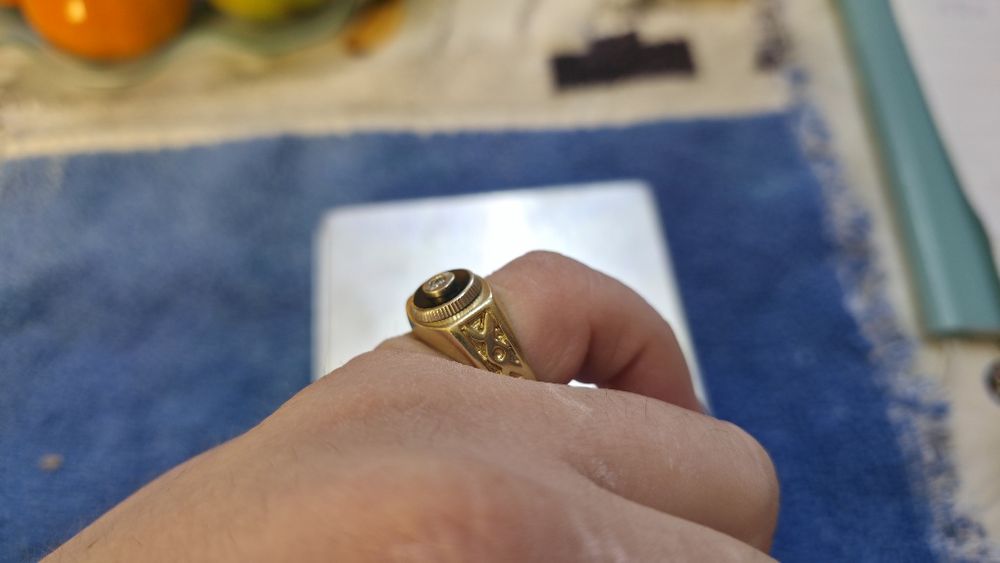 Inel aur . 14 kt  8,1 grame .