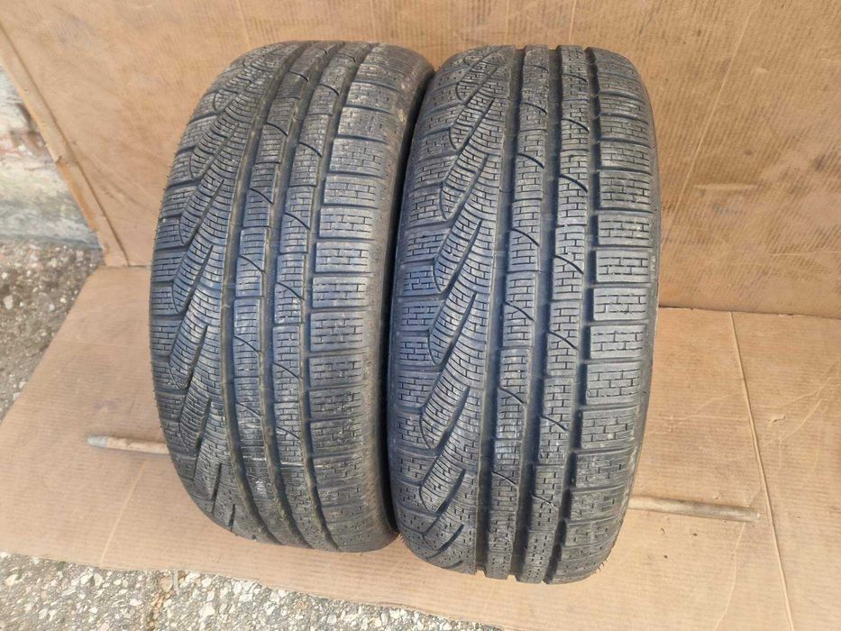 2 Pirelli R19 245/45
Зимни гуми 
DOT5017