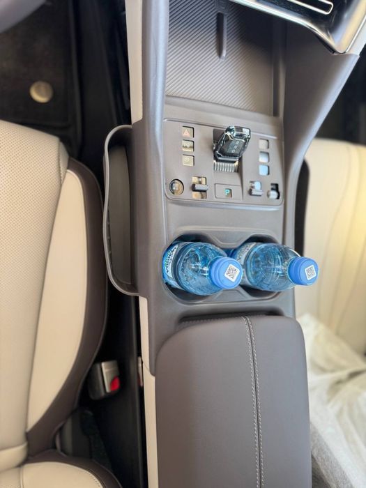 Силиконовая накладка на центральную консоль BYD