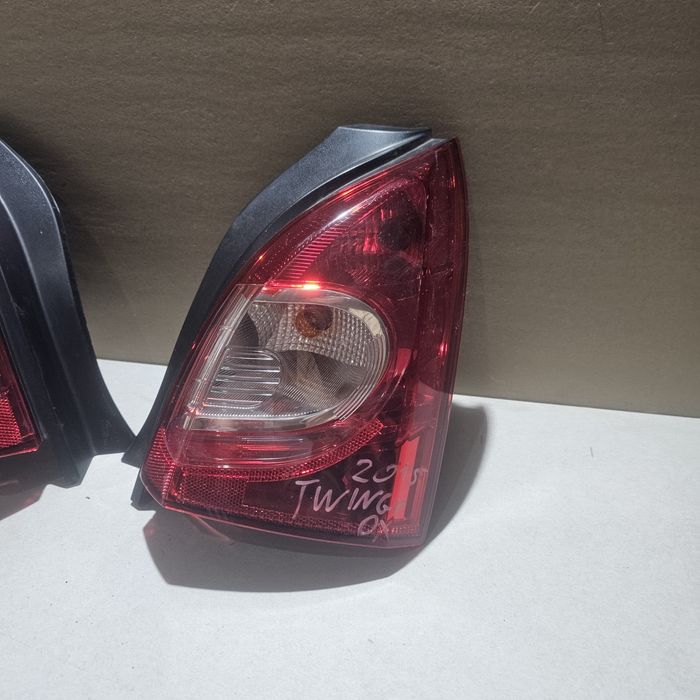 ляв и десен стоп за рено туинго 2012 + RENAULT TWINGO II туйнго