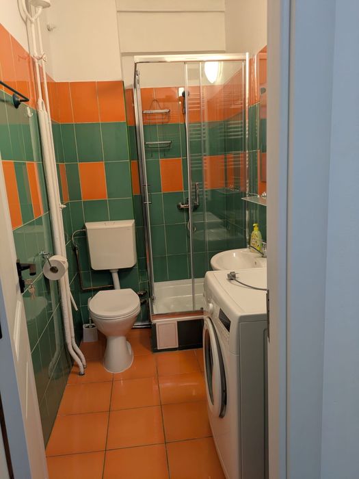 Apartament cu o camera de inchiriat pe Bvd 21 Decembrie