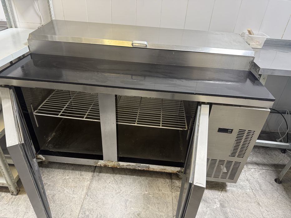 Холодильный стол для пиццы