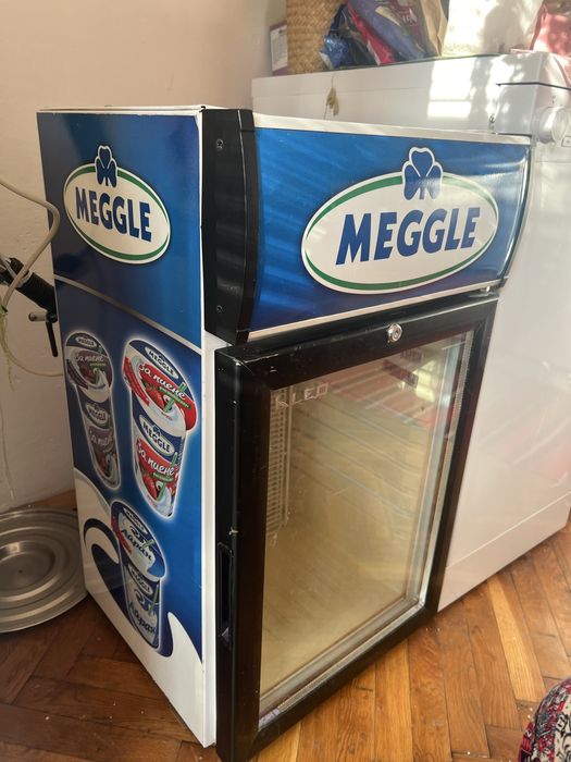 MEGLE хладилник- витрина
