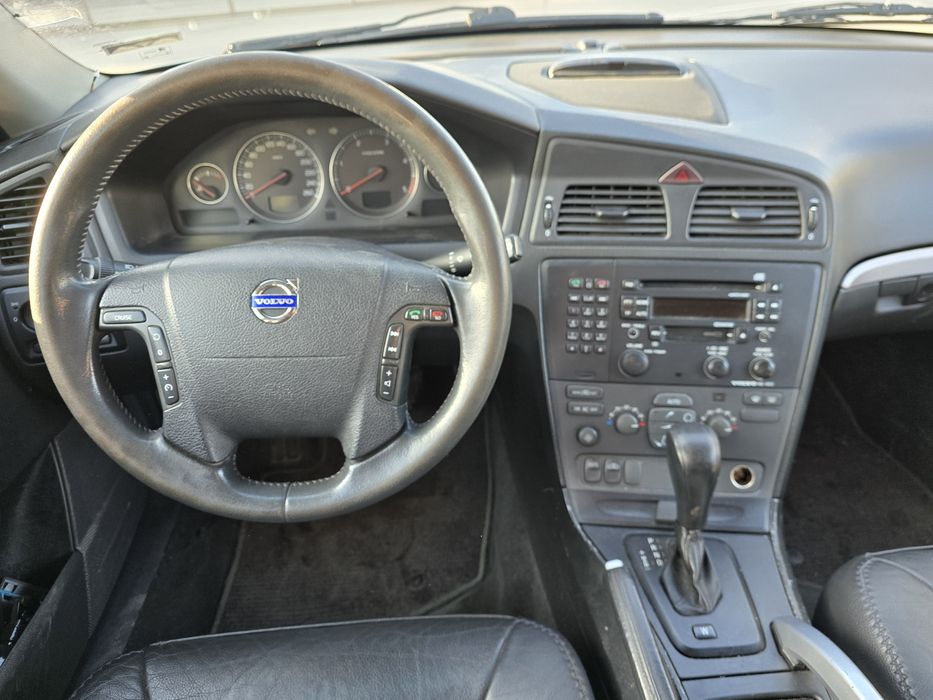 2.4 TURBO-CROSS Country D5 AWD 4x4