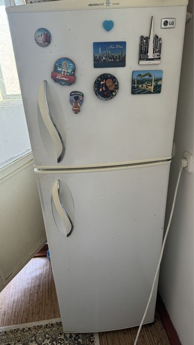 Холодильник, самовывоз. Срочно !!!