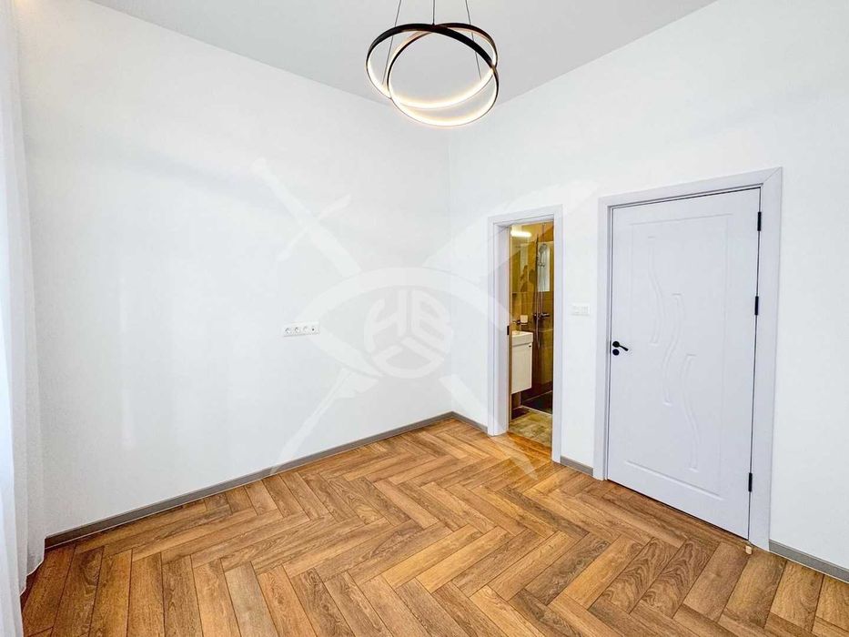 Продава се Тристаен апартамент в София, Център - 90 кв.м за 2805 €/кв.м - Снимка #9