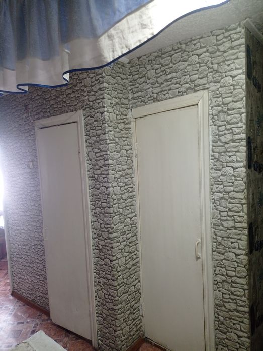 Продам квартиру .