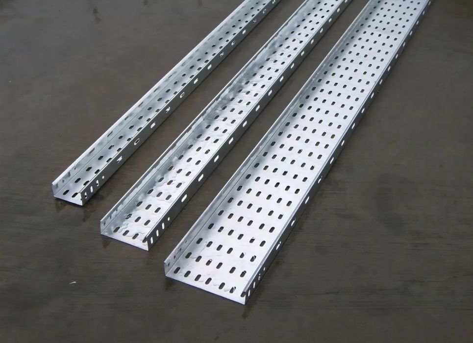 Latok metallicheskiy