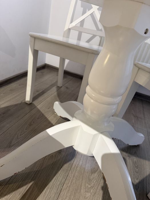 Masa extensibila si scaune