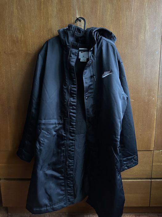 Чисто нови дрехи на Nike
