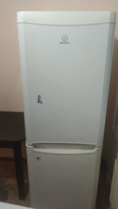 Продам холодильник