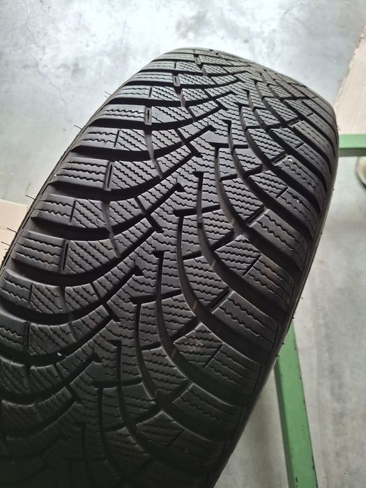 2  Anvelope de iarnă 205 55 r16 Goodyear