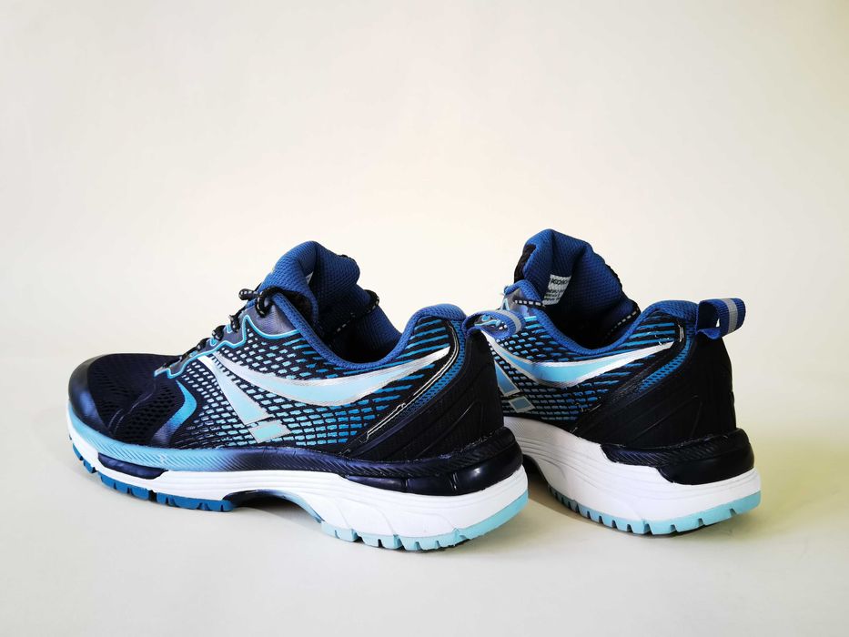 Adidasi alergare 42 43  Ghete munte  maraton INOC - Ger  Ca NOI