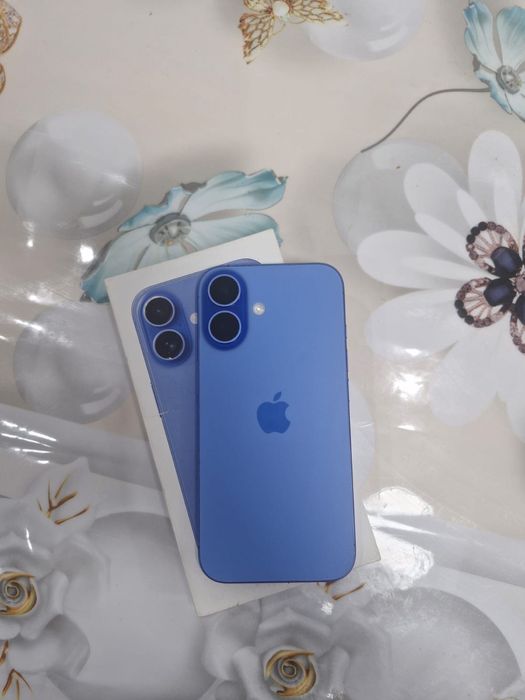 iPhone 16 акб 90%,все целое