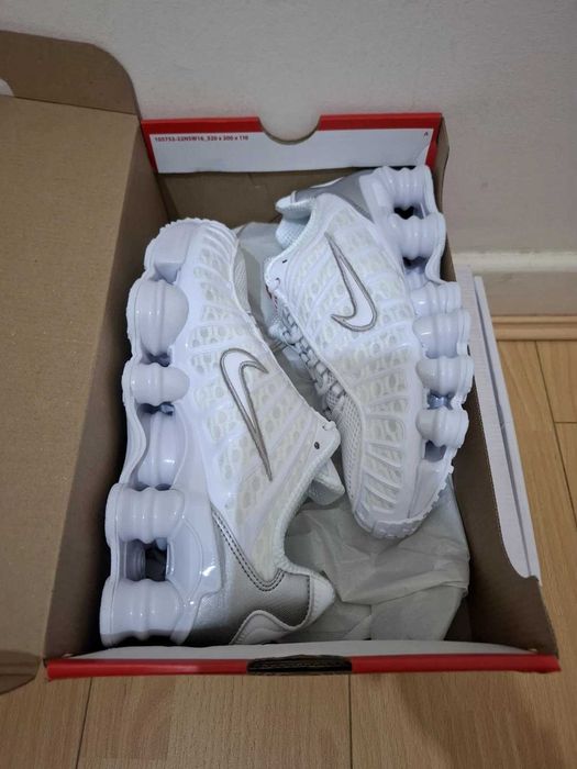 Nike Air SHOX TL Plus Triple White (всички номера от/до 40-46)