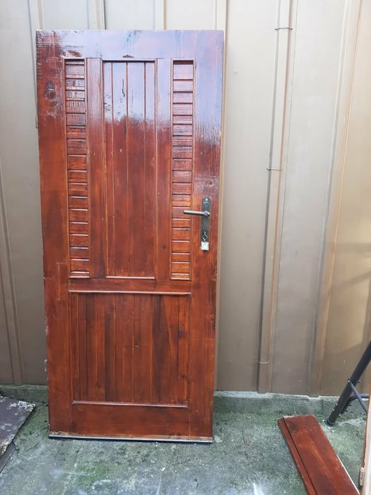 Интериорна врата