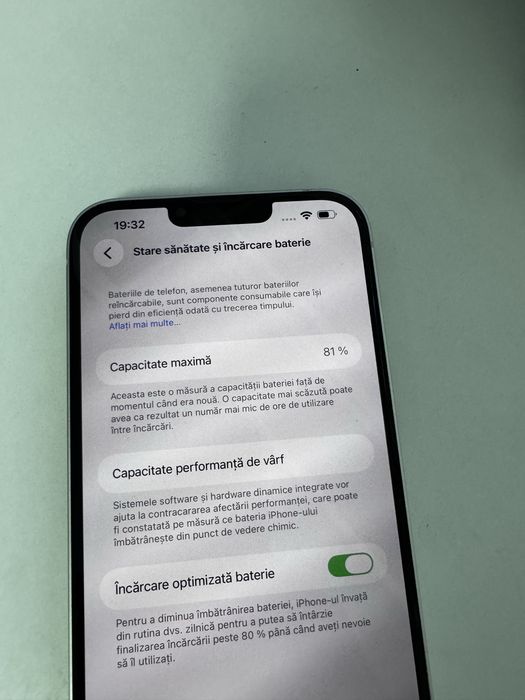 iPhone 14 Plus Starlight