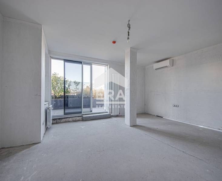 Продава се Многостаен апартамент в София, Изток - 562 кв.м за 1543 €/кв.м - Снимка #9