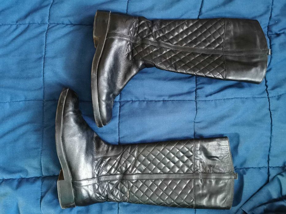 Cizme negre din piele