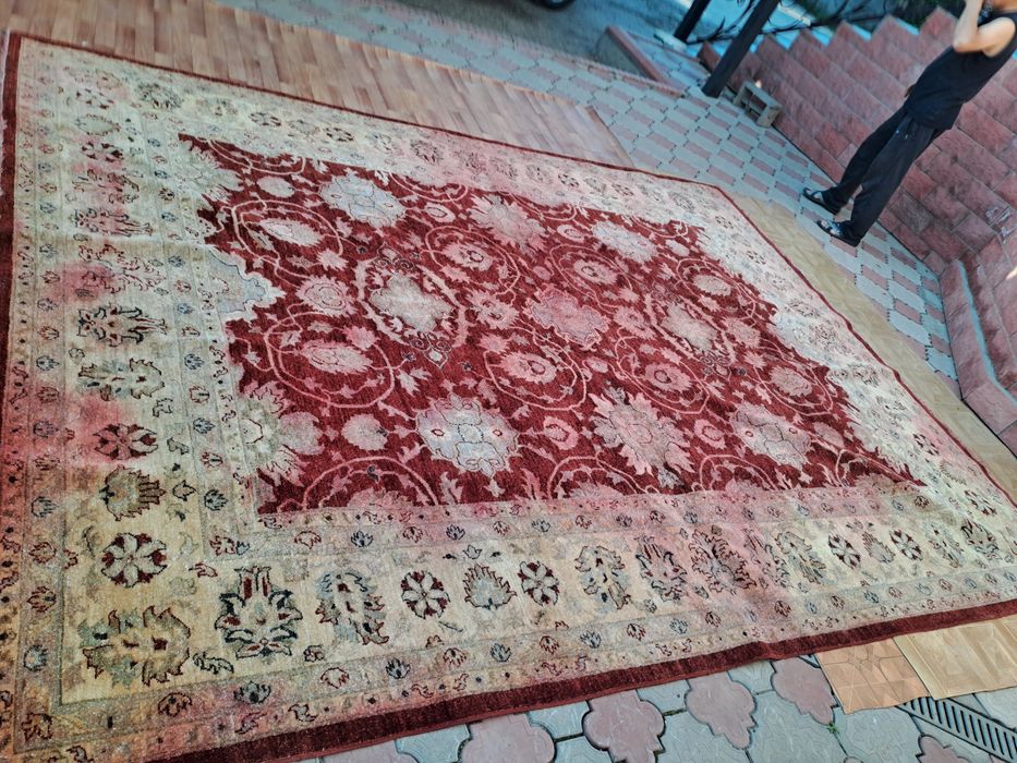 Продаётся ковры разных размеров