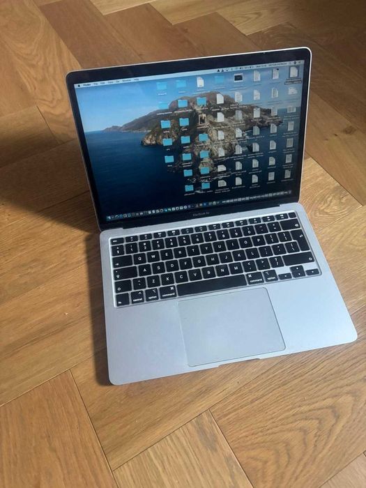 MacBook Air Retina 13” (2020) – Intel Core i5, 8GB RAM, 500GB SSD