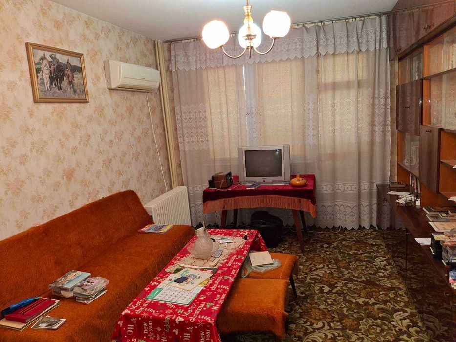 Тристаен апартамент, 77кв.м, кв. Запад 2