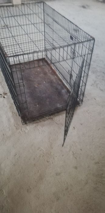 Cușcă metalică pentru câini