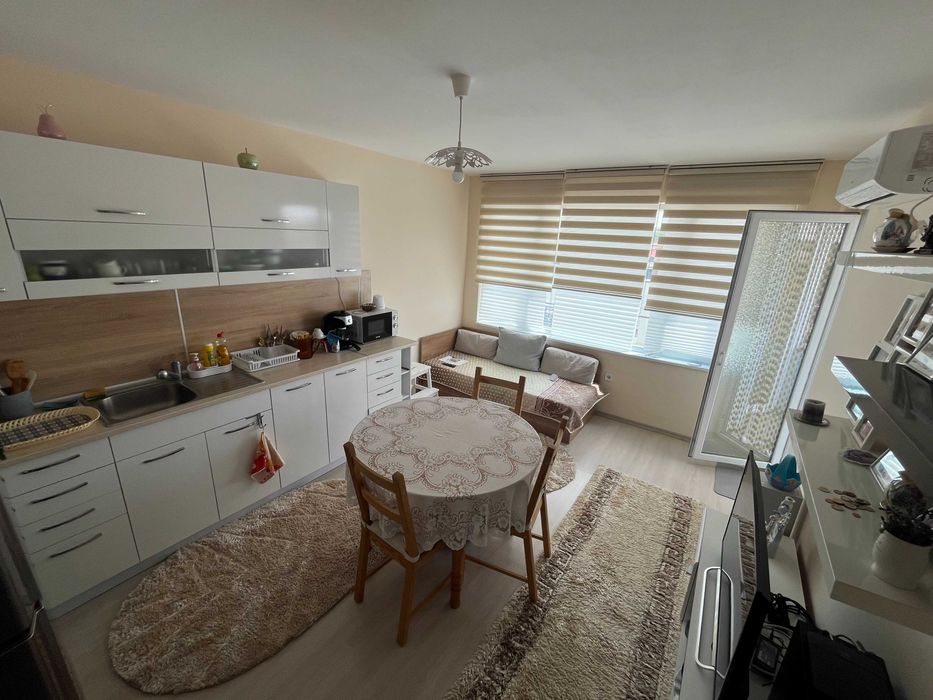 Продава се Двустаен апартамент в Свиленград - 65 кв.м за 1077 €/кв.м - Снимка #1