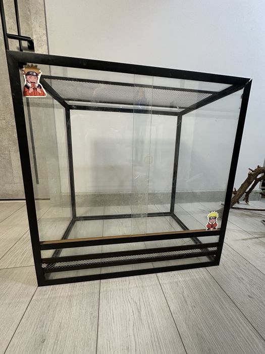 Террариум в хорошем состоянии