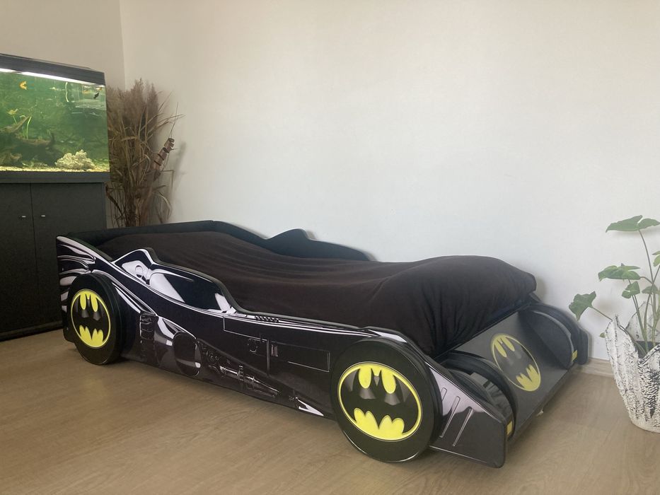 Pat copii Batmobil cu lumini
