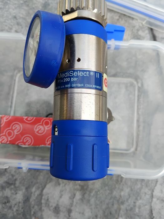 Regulator oxigen CO2  .Noi ,Pretul este pe bucata
