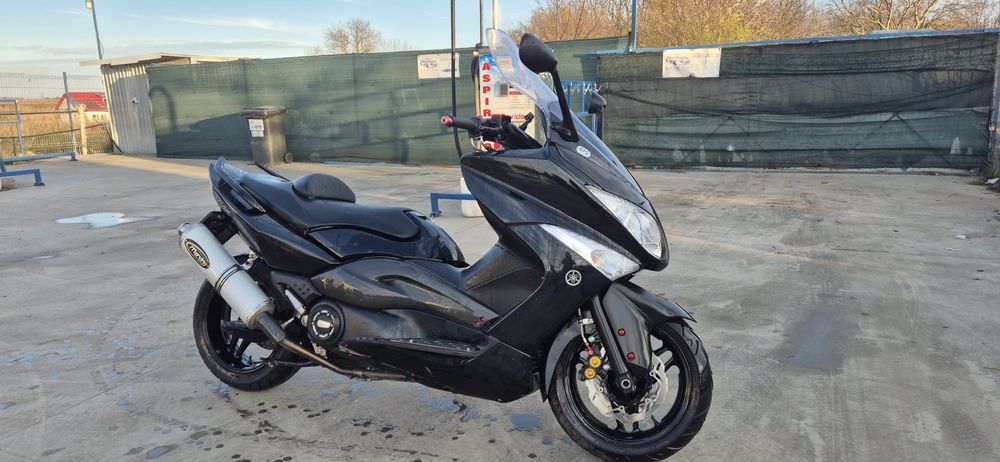 Vand sau schimb Yamaha Tmax500