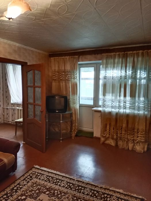 Продам двухкомнатную  квартиру