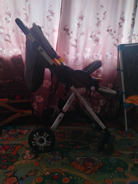 Продам детскую коляску