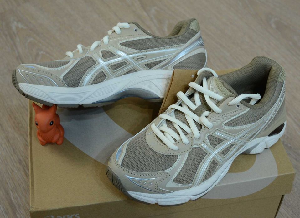 Asics 34 р. оригинальные кроссовки