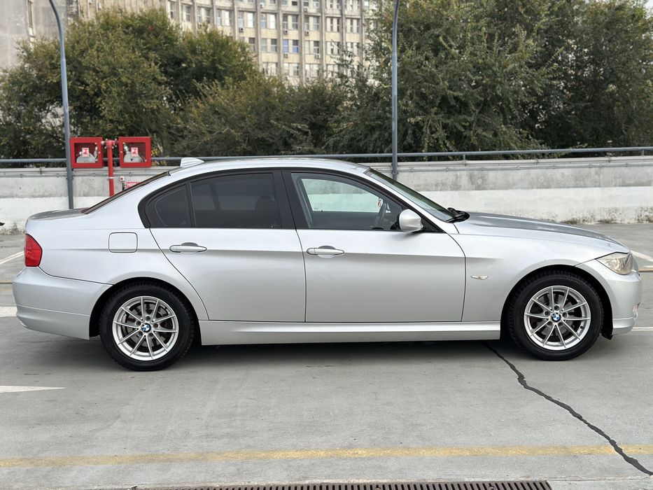 BMW 3 Series 2011 — imagine 5