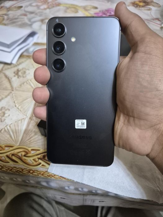 Vand samsung s24 128gb este impecabil